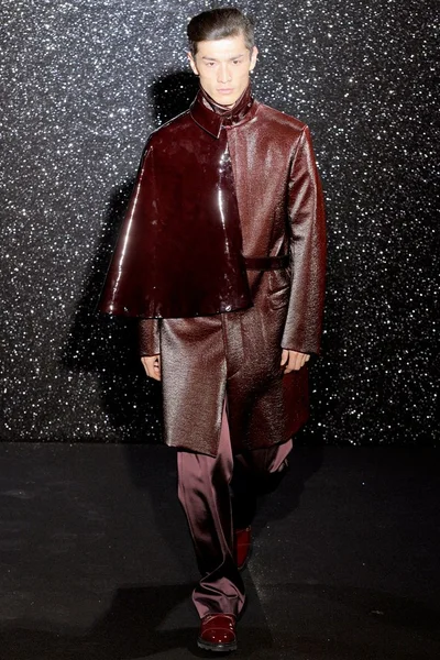 Look 33